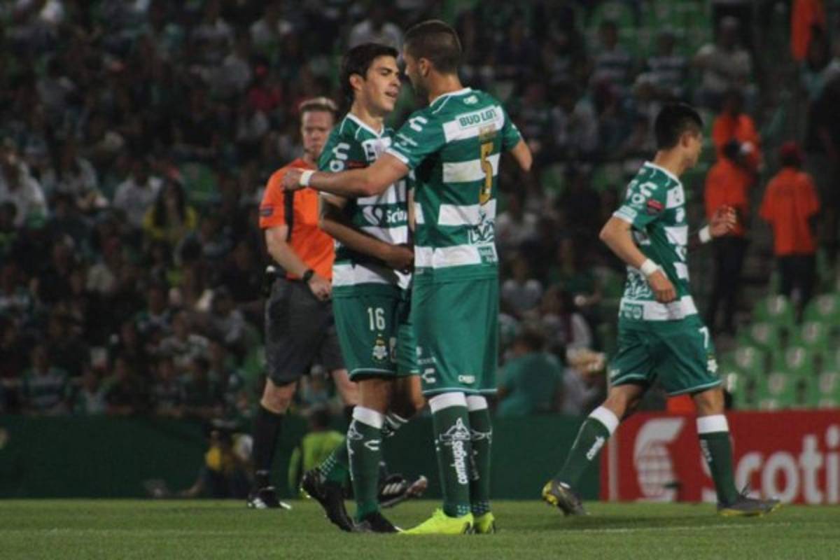 Noche de espanto en Torreón: Las tristes fotos que deja el Santos-Marathón en Champions