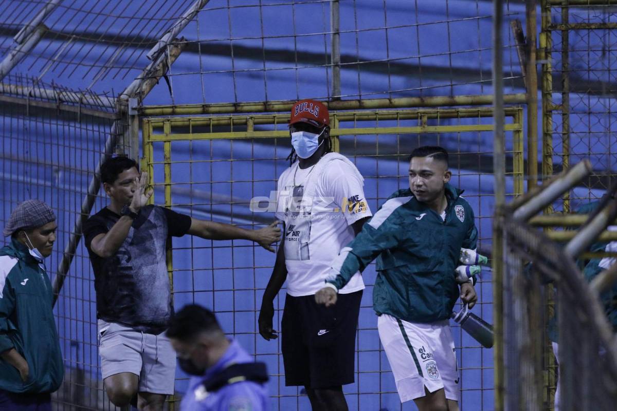 El pleito en las gradas del Olímpico, el eufórico festejo de Héctor Vargas ante su ex y la frustración de Keosseián