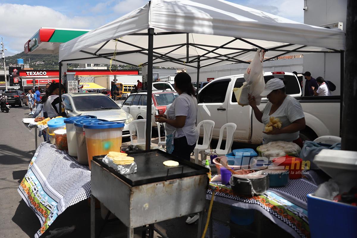 El ambiente que se vive en las horas previas al Honduras-México: ¿a qué horas abren los portones en el Nacional?