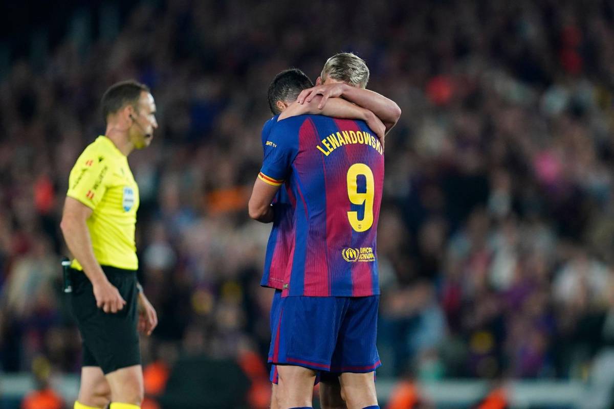Lewandowski dice adiós al Camp Nou y llora con su mujer: su emotiva despedida