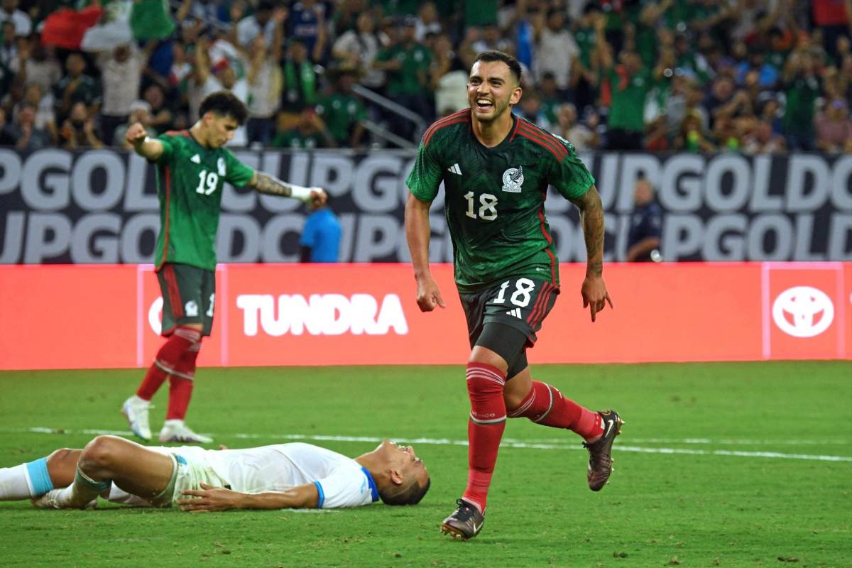 No se vio en TV: El jugador hondureño que no soportó la humillación ante México y así lo vivió Diego Vázquez