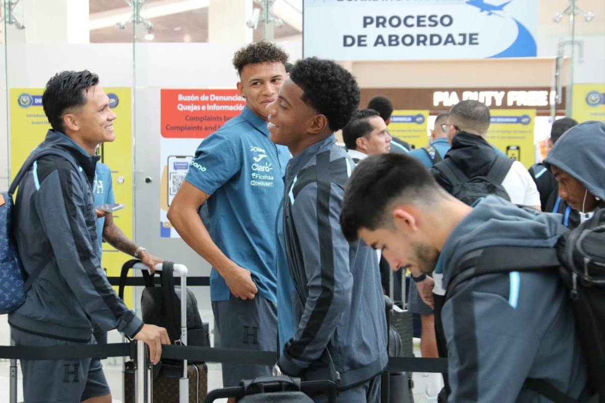 El relax de Kervin y Dereck, la duda de Molina y rostros serios: así viajó Honduras a Jamaica