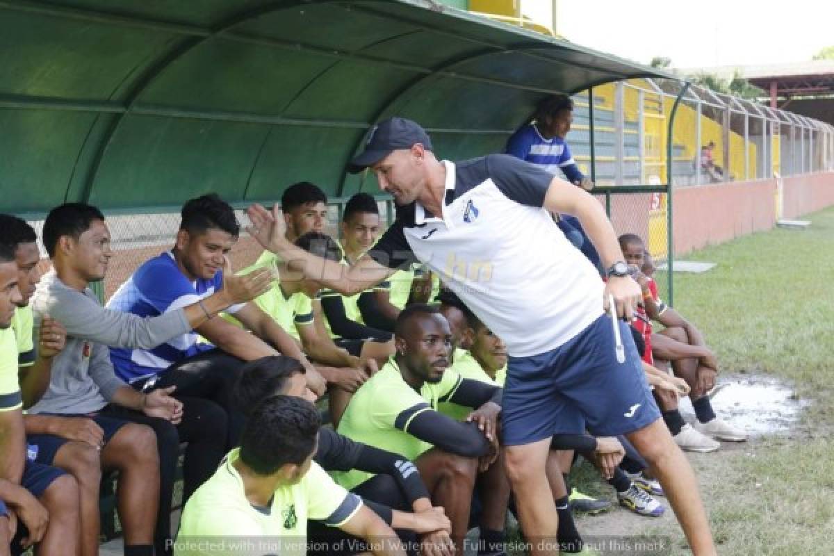 Fotos: 'El Palomo' le cambia el ánimo en su primer día a jugadores del Honduras