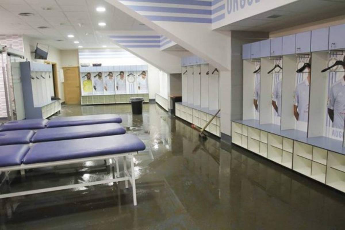 Fotos: Inundado estadio de primera división de España