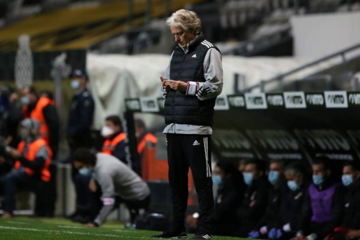 ¡Euforia y júbilo! El festejo del Boavista al vencer a Benfica con Alberth Elis como el mejor del partido