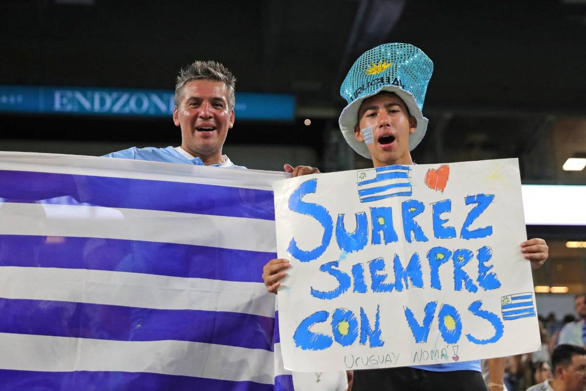 Bielsa y su reacción al ver a Christiansen, los campeones del mundo que vieron el Uruguay-Panamá y Suárez se percató
