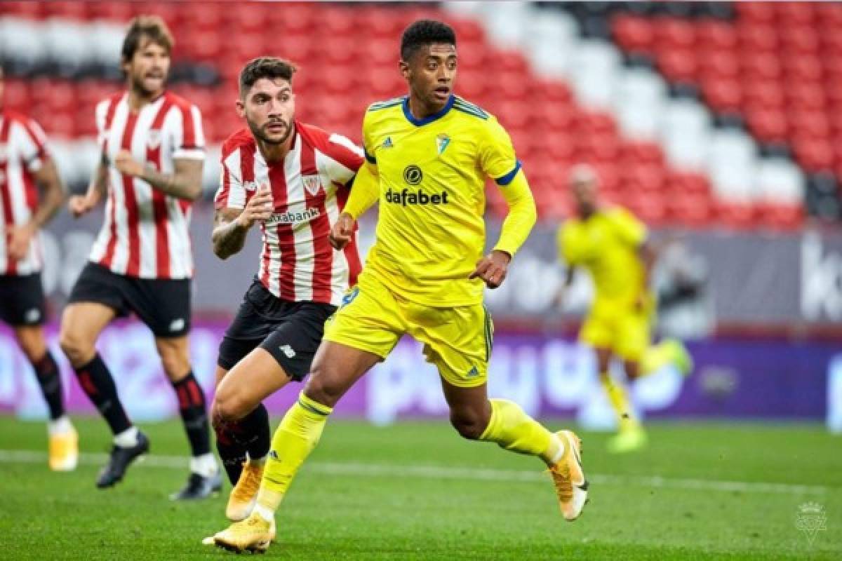 JugadÃ³n del Choco Lozano provoca autogol con el que CÃ¡diz derrota al Athletic en San MamÃ©s CÃ¡diz venciÃ³ 1-0 al Athletic Bilbaco con autogol de Unai LÃ³pez provocado por una gran jugada del hondureÃ±o Antony &#39;Choco&#39; Lozano por derecha.- Anthony RubÃ©n Lozano ColÃ³n, conocido deportivamente como Choco Lozano, es un futbolista hondureÃ±o que se desempeÃ±a como centrodelantero en el CÃ¡diz Club de FÃºtbol de la Primera DivisiÃ³n de EspaÃ±a.