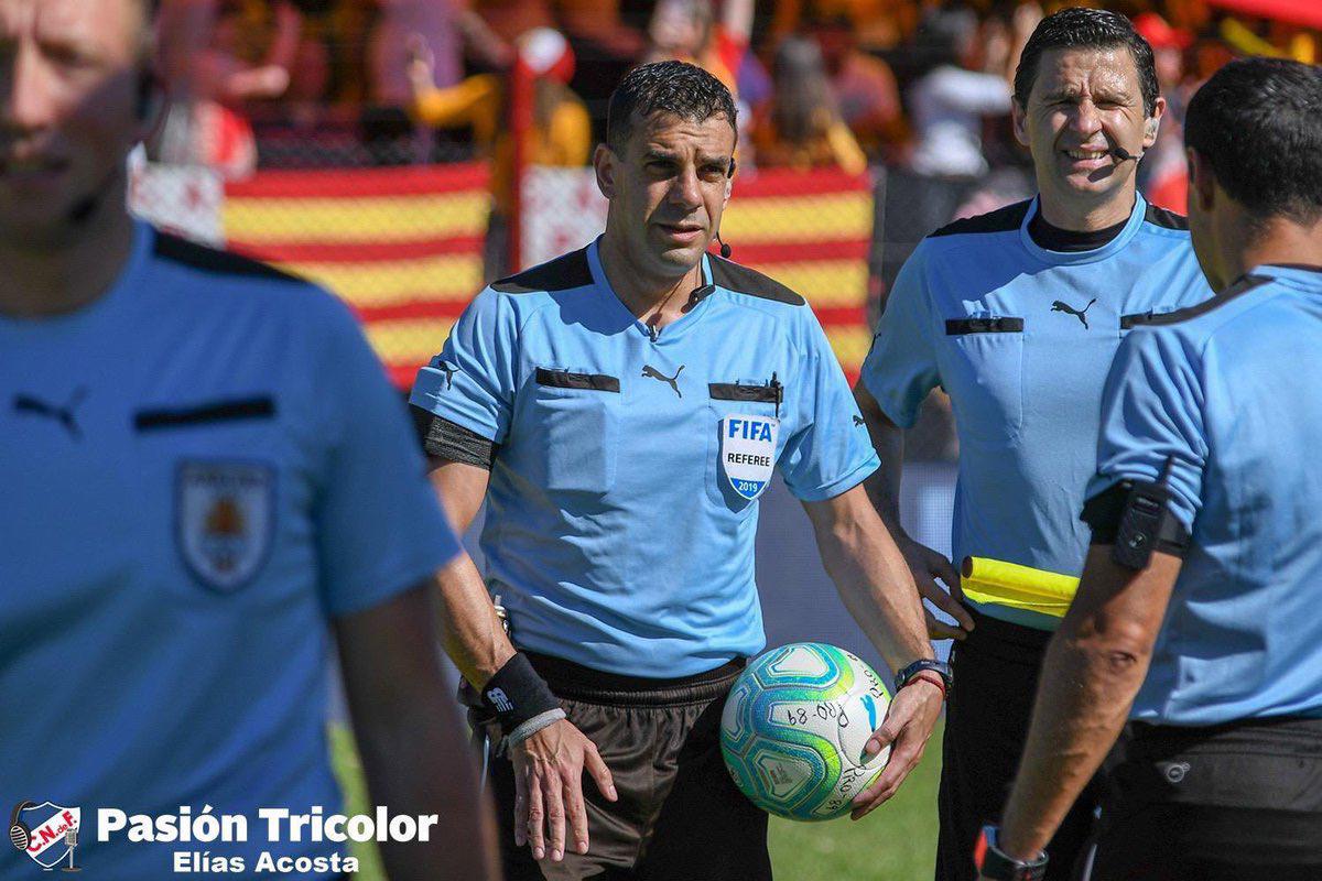 Investigado por estafa y su otra polémica en Copa América: el árbitro designado para el Argentina de Messi vs Ecuador