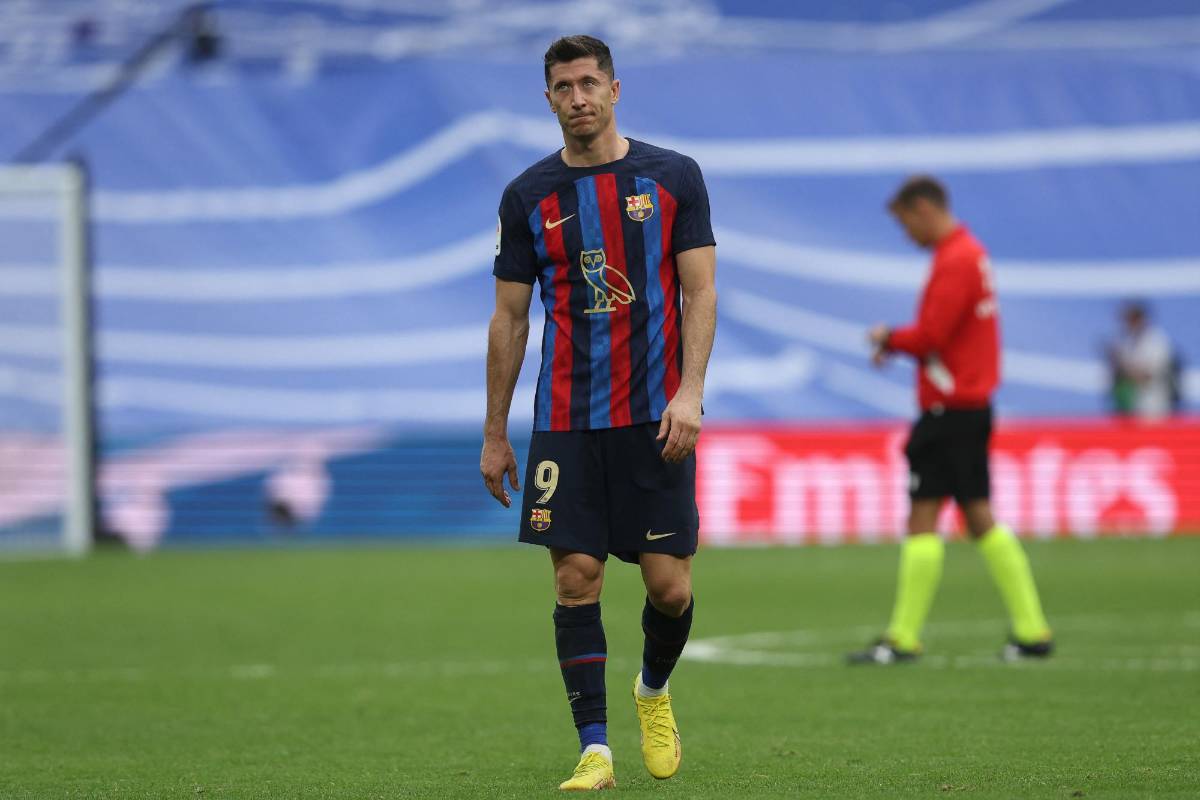 Lo que no viste del clásico español: El sufrimiento de Xavi, la tristeza de Lewandowski y el festejo del Real Madrid