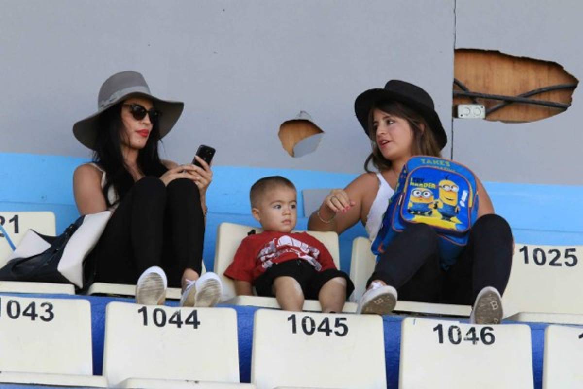 Las despampanantes chicas que adornaron la jornada dos de la Liga Nacional