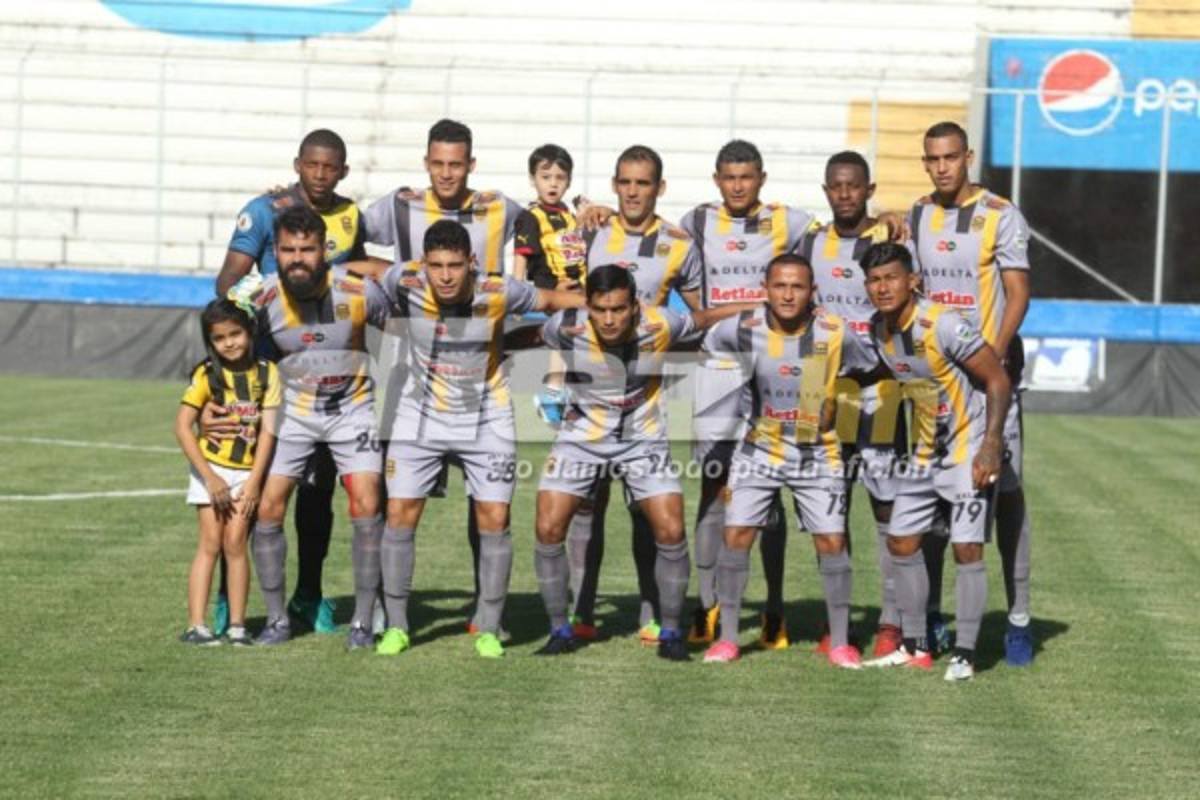 ¡NO VISTE EN TV! La obscena celebración y la belleza femenina en el estadio