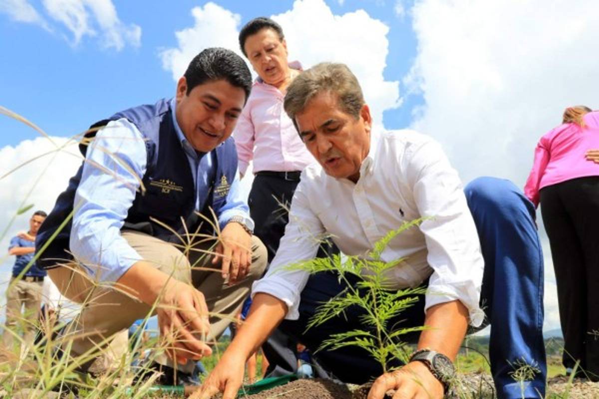 Las mejores fotos de Jorge Luis Pinto en un año con Honduras  