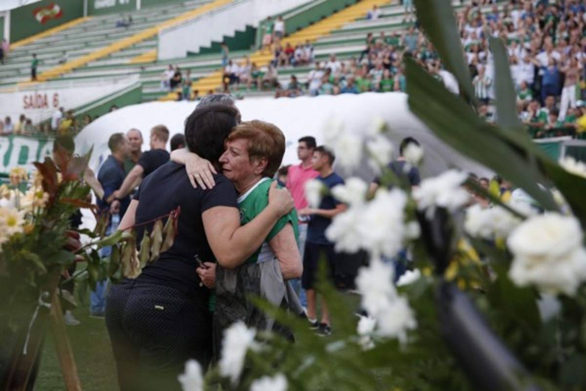 ¡Durísimo! Las imágenes de la repatriación de jugadores del Chapecoense