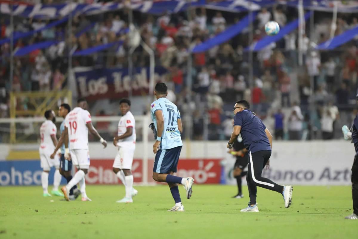 El gesto de Gabriel Araújo que Olimpia aplaude, la bronca que se dio en la remontada y el enfado del Albo con Génesis