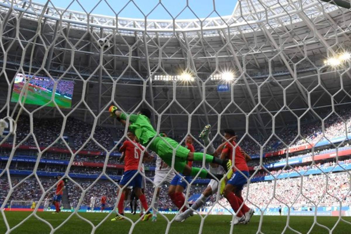 No se vio: Piden camisa a Keylor Navas y bronca entre jugadores de Costa Rica y Serbia