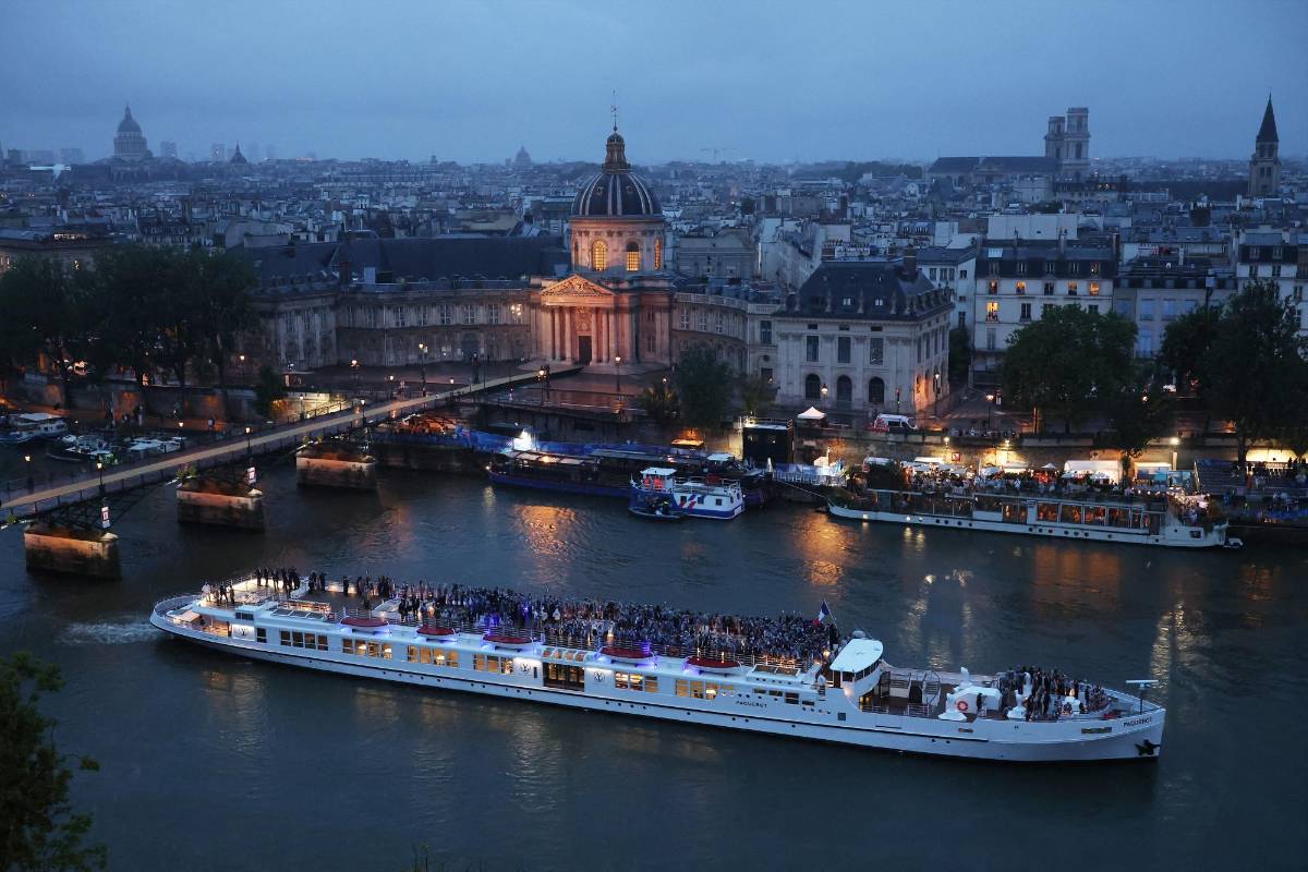 Las mejores imágenes de la ceremonia inaugural de París 2024 en el río Sena; muchos famosos y Lady Gaga deslumbra
