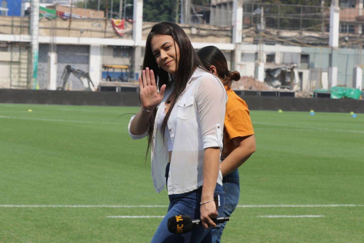 La reina que enamoró en La Ceiba y el Yankel estuvo lleno de hermosuras: las bellas mujeres que visitaron los estadios de Honduras