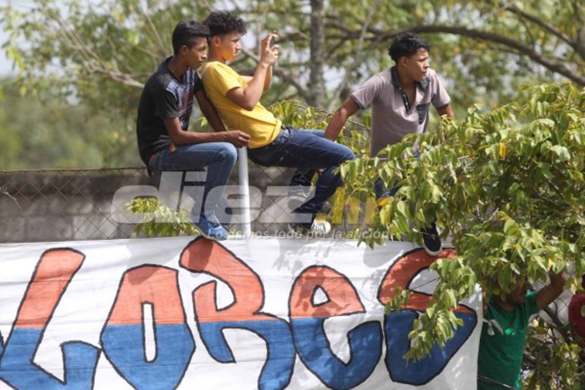 NO SE VIO EN TV: Olimpia causa locura en Jesús de Otoro; Costly y Bengtson asediados