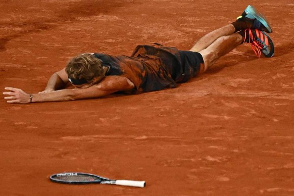 ¡Escalofriante! La dura lesión de Alexander Zverev ante Rafa Nadal: Así le quedó el tobillo y terminó en silla de ruedas