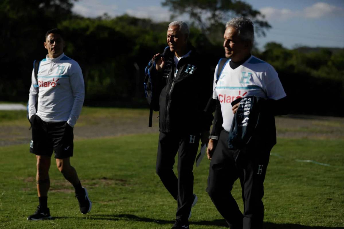 Honduras ya se entrenó con dos legionarios: La visita que sorprendió en la 'H' y, ¿se le fue la mano a Menjívar?