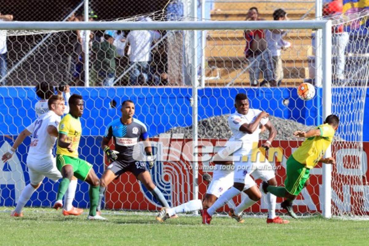 Las curiosas imágenes que no viste en TV de la fecha 13 en Honduras