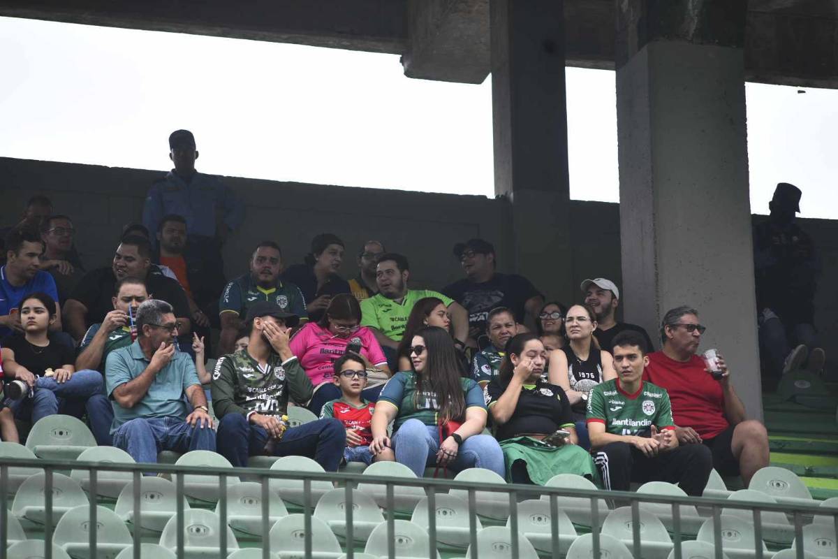 ¿Por qué los jugadores de Marathón y Lobos mancharon su rostro?; el gesto a presidente y brillan los fichajes