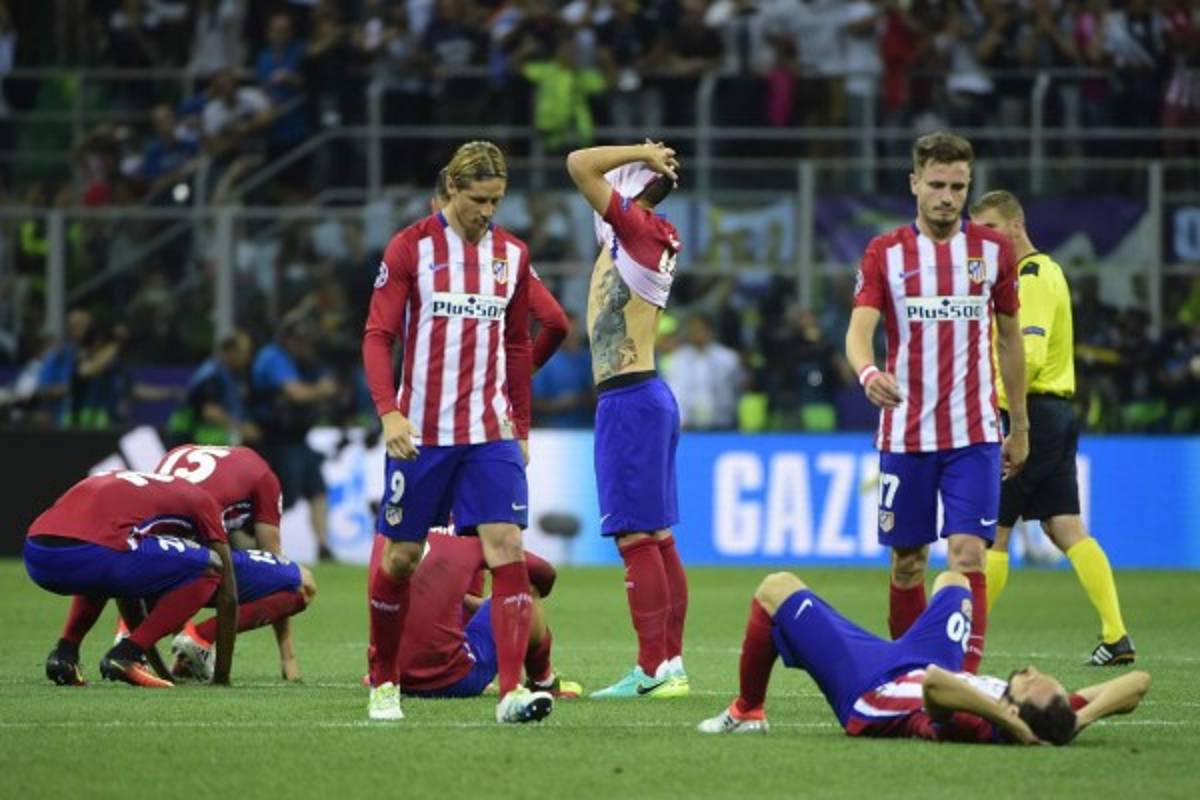 Jugadores del Atlético de Madrid acaban devastados
