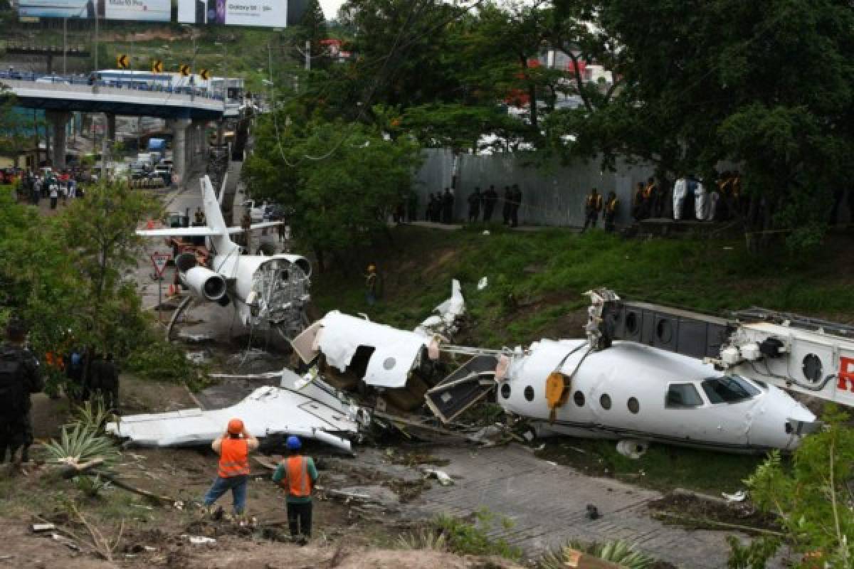 Las otras imágenes que no has visto del avión que se salió de la pista en el aeropuerto Toncontín
