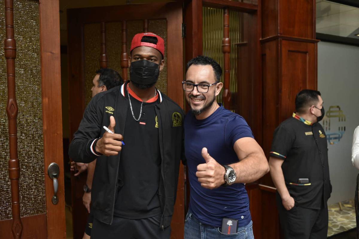 ¡Locura! La copa de Liga Concacaf causa furor en aficionados del Olimpia en San Pedro Sula