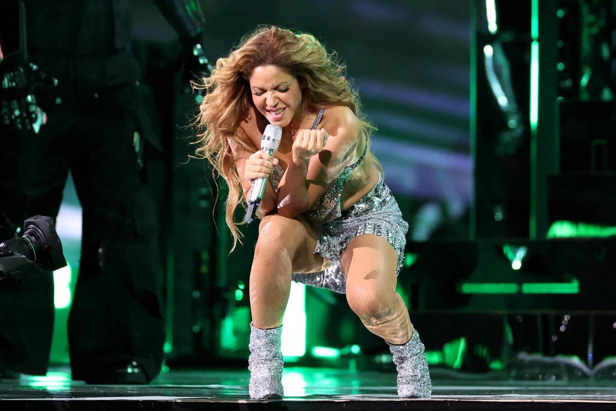 Shakira se roba suspiros en el show del mediotiempo en la final de la Copa América entre Argentina-Colombia