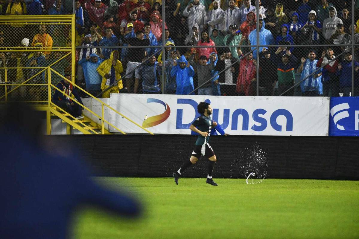 ‘Chino’ Huerta vivió su pesadilla en Honduras; así calentó a los catrachos en el Morazán y esta fue la respuesta