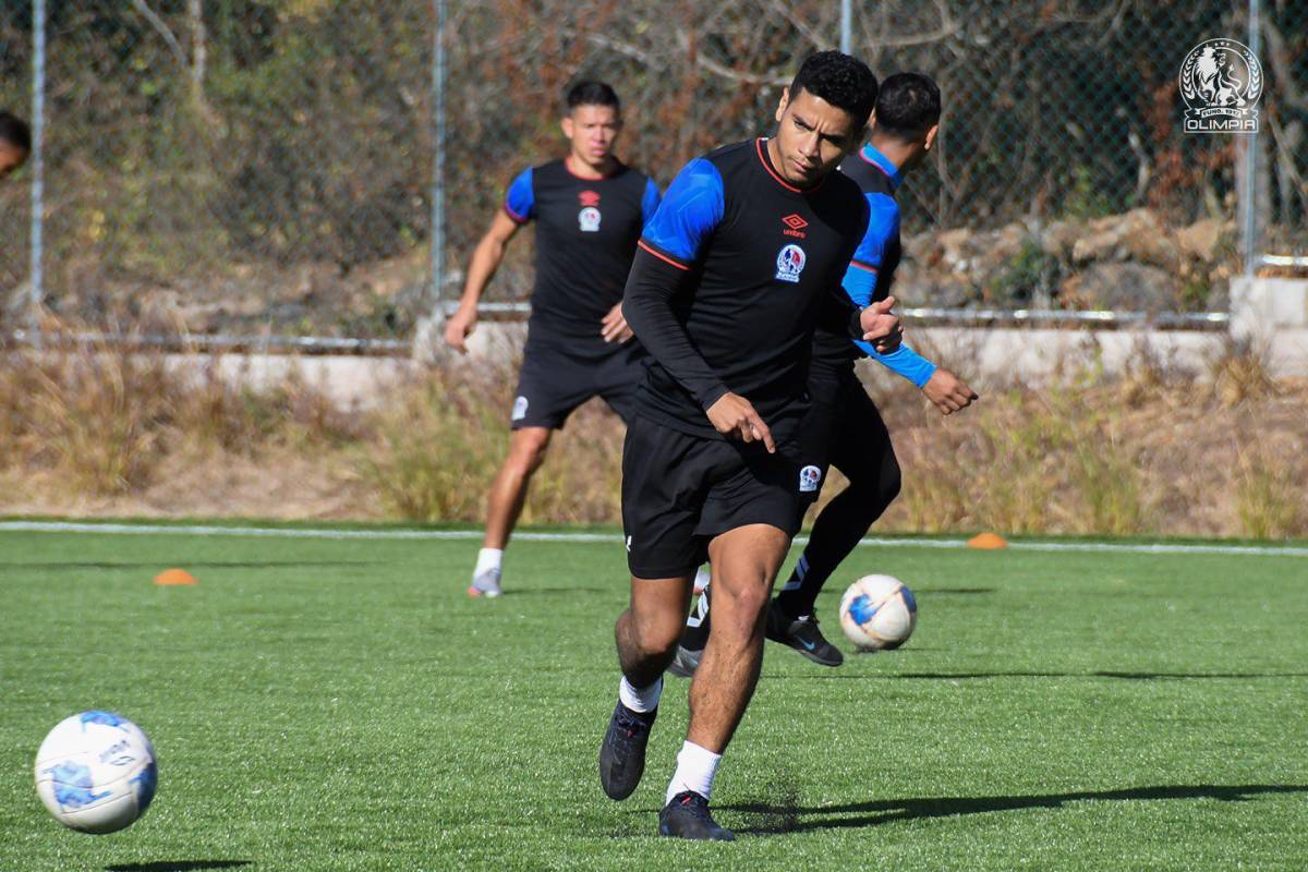 Lavallén ya impone su estilo en Olimpia: así son los entrenamientos del argentino y el regalo especial que recibió del club