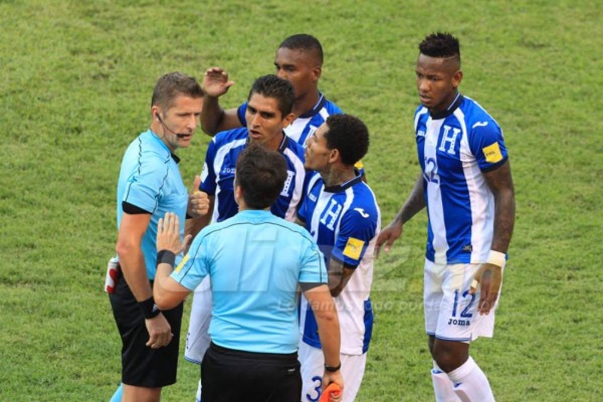 NO VISTE EN TV: La revisión a Costly y aquí vieron el juego Elis y Maynor