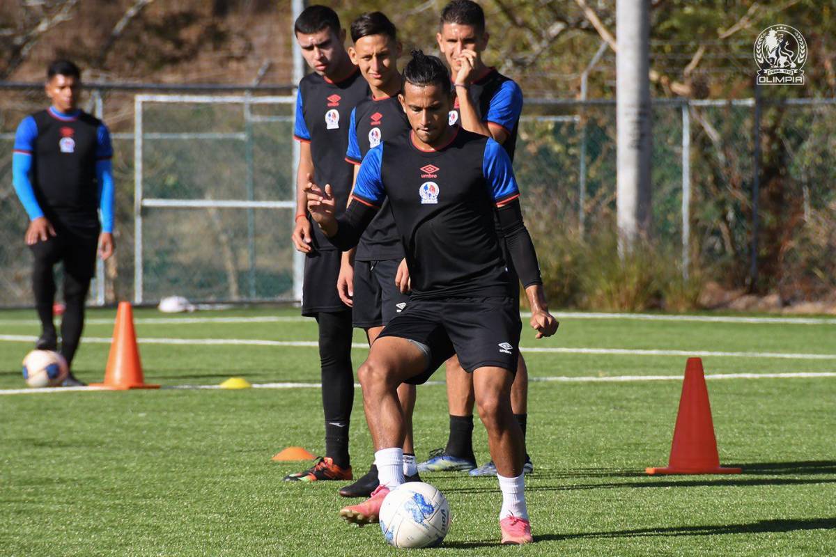 Lavallén ya impone su estilo en Olimpia: así son los entrenamientos del argentino y el regalo especial que recibió del club