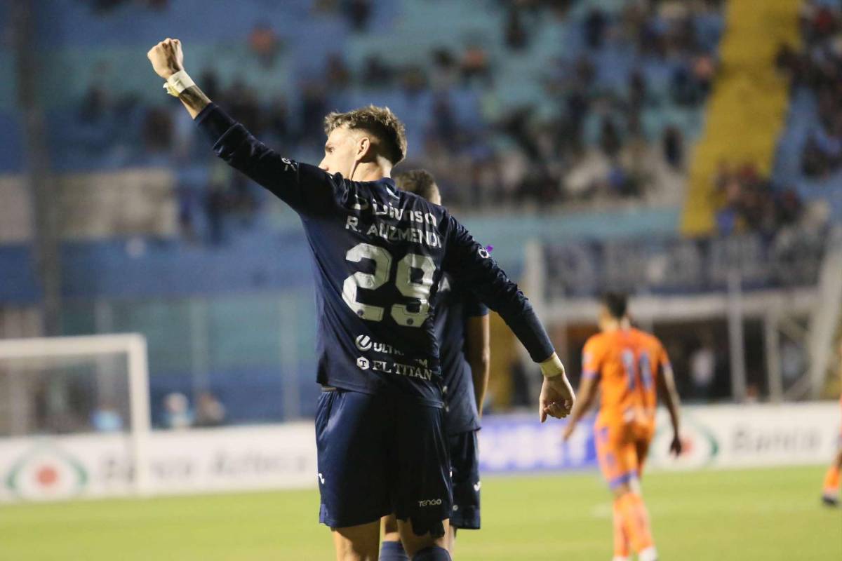 Triplete con dedicación especial, Diego Vázquez volvió a celebrar un gol de su hijo y debut del nuevo refuerzo de Motagua