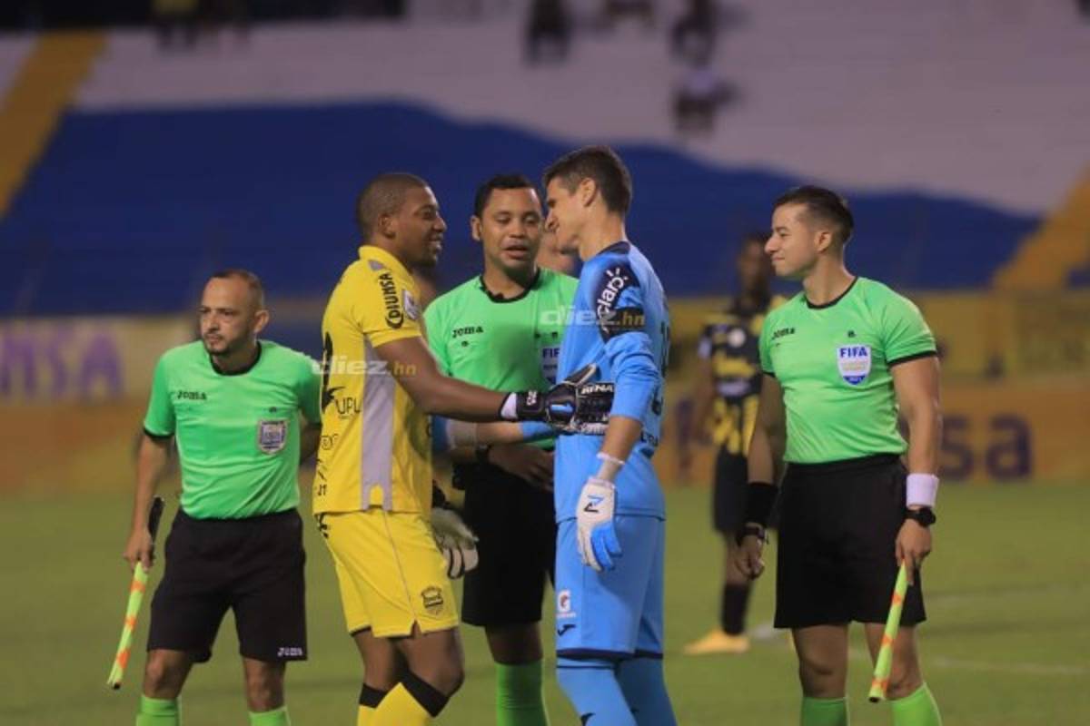 La rubia que se robó las miradas en Danlí, el júbilo en La Ceiba y el cálido abrazo de los porteros