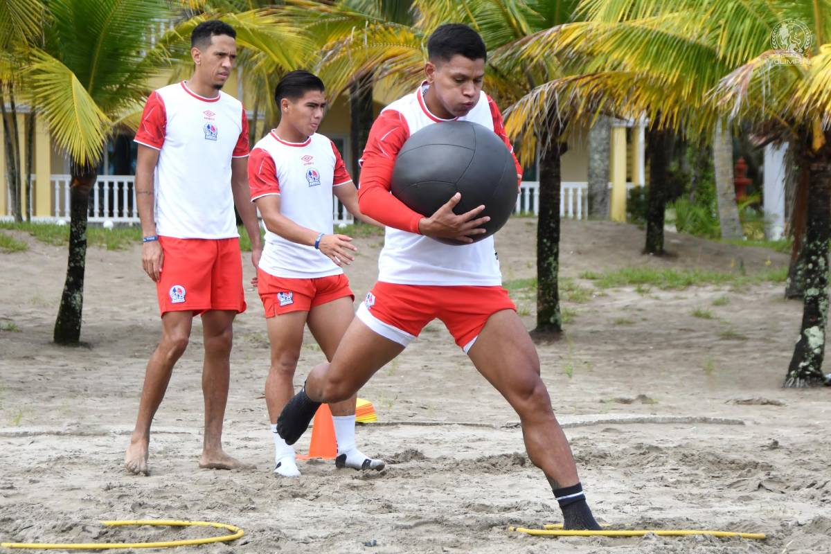 ¡Camino al título! Así prepara su pretemporada el Olimpia de Pedro Troglio en las bellas playas de Tela