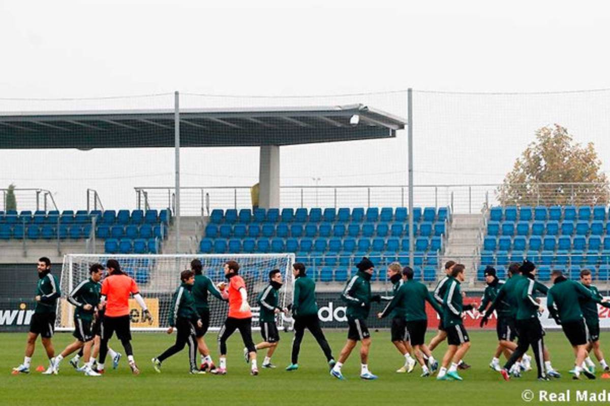 El Madrid viajó con toda la plantilla blanca a Manchester.