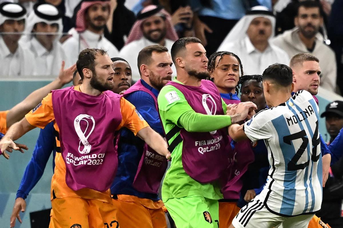 FOTOS: el desafiante festejo de Messi tras su récord, Antonella la goza en el palco, tremendo zafarrancho y Argentina explota