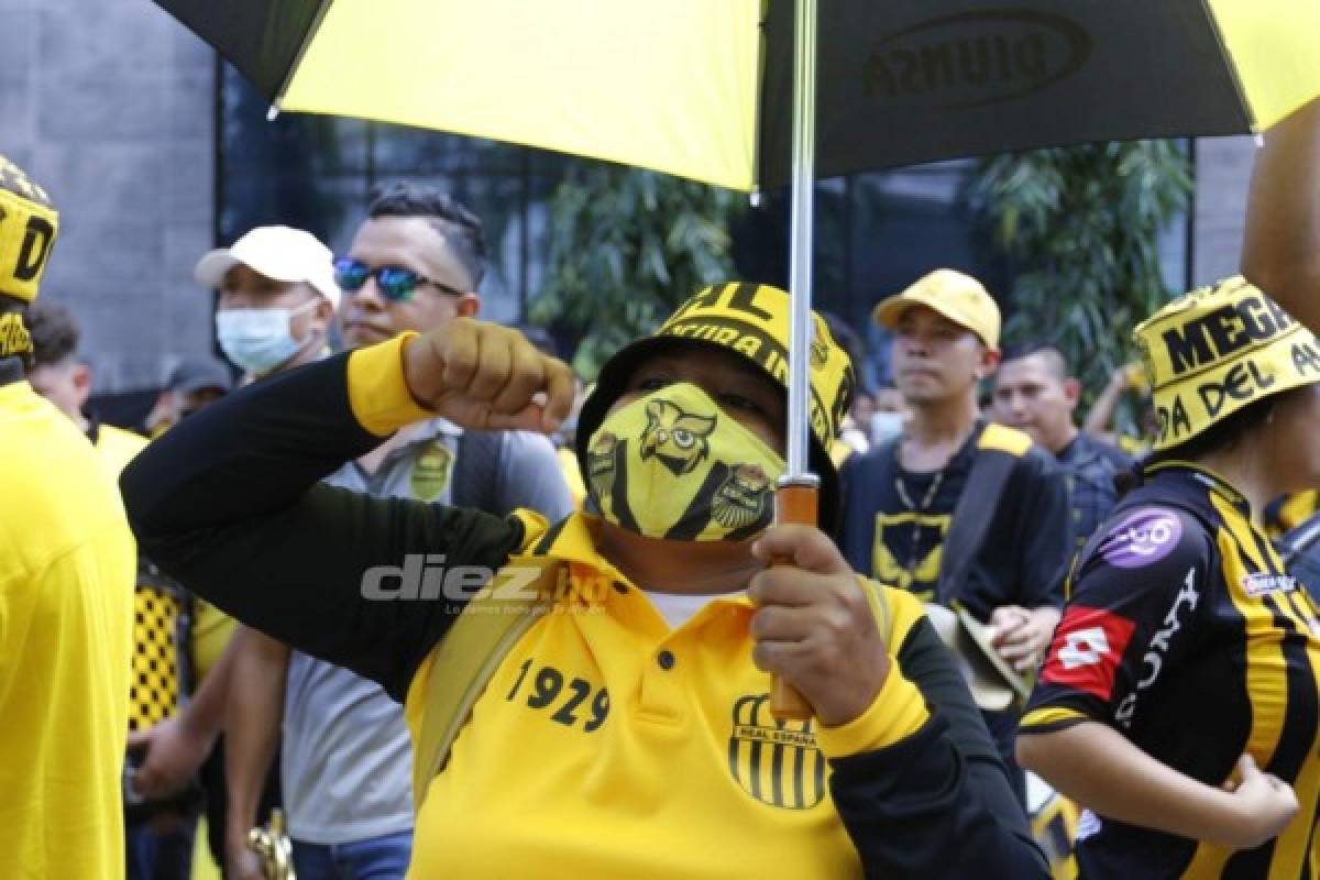 Fotos del Marathón-Real España: El desahogo de Ramiro Rocca y el show de los aficionados