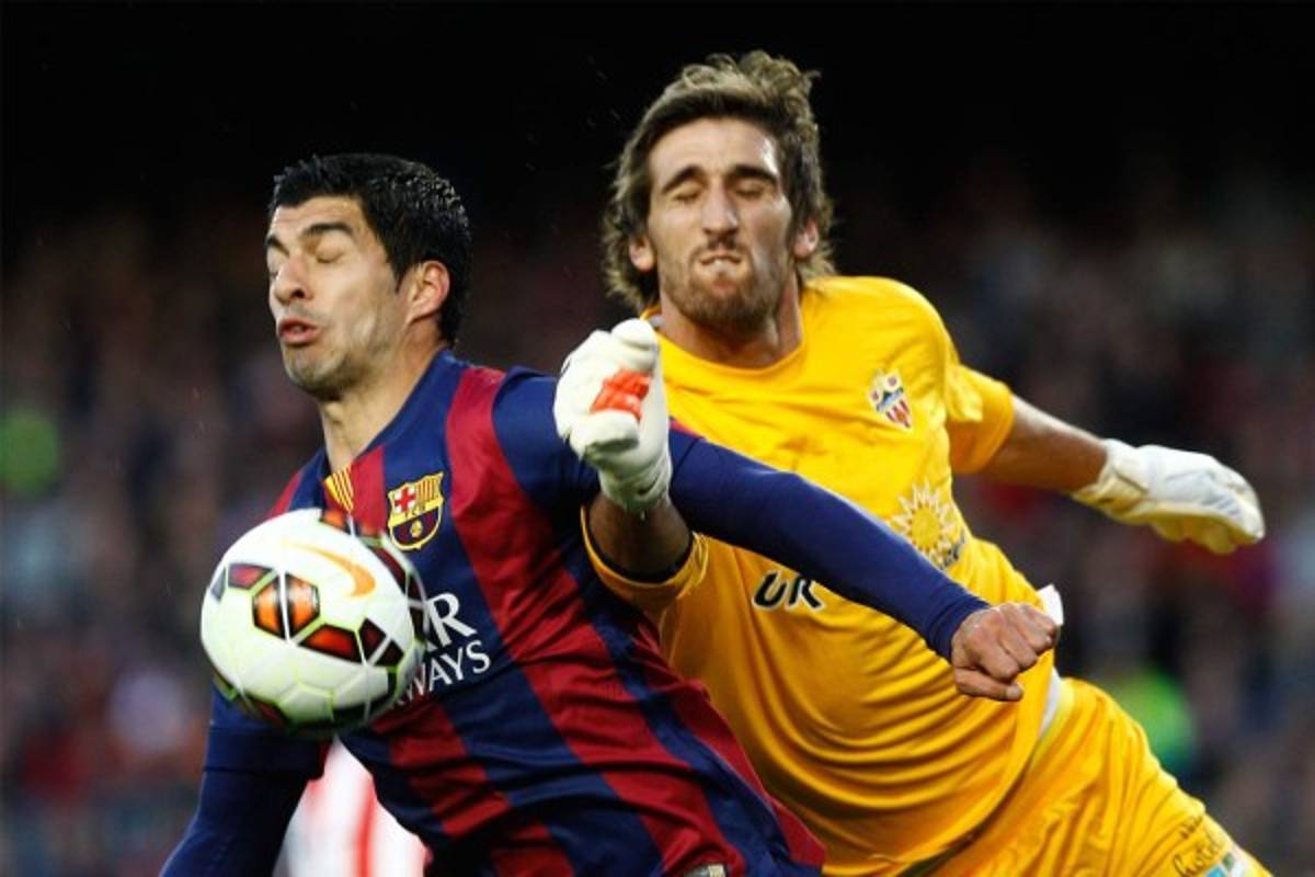 Barcelona goleó 4-0 a Almería y sigue firme hacia el título