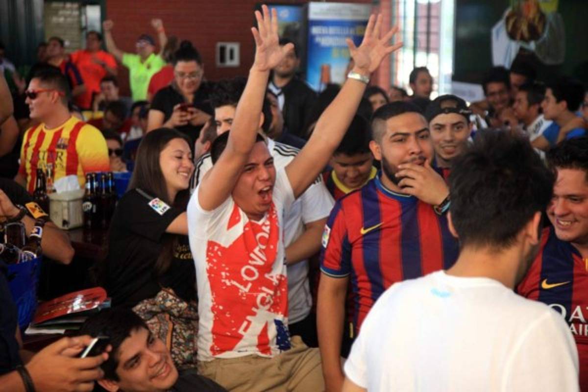 Ambientazo en Honduras con el clásico Barcelona-Real Madrid