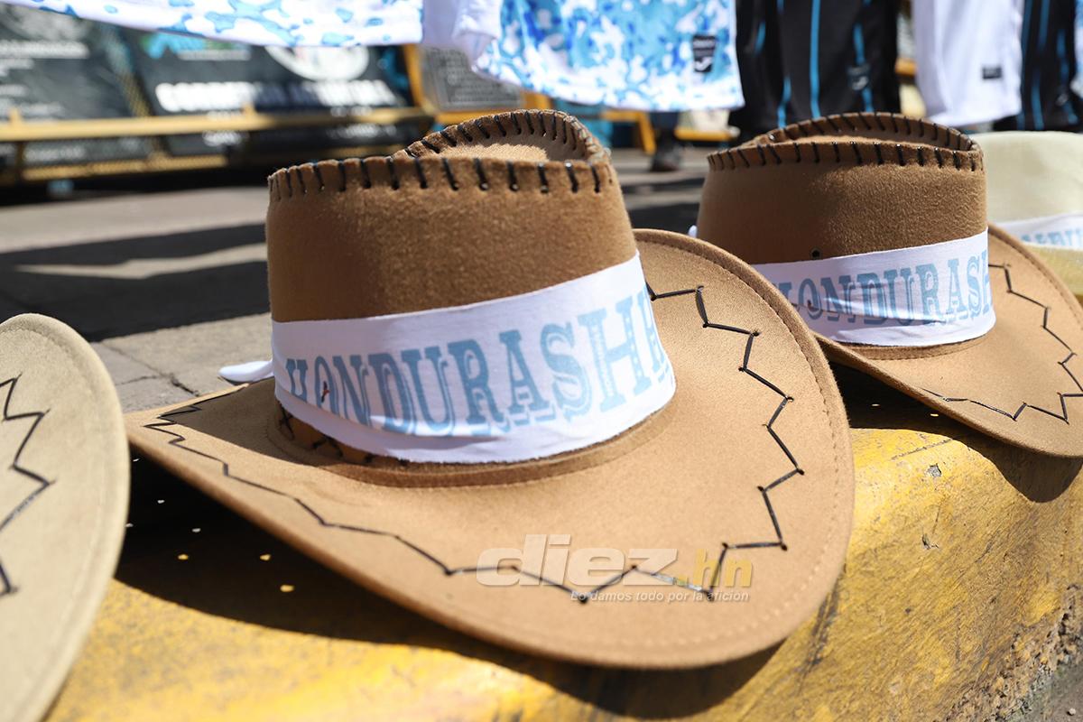 El ambiente que se vive en las horas previas al Honduras-México: ¿a qué horas abren los portones en el Nacional?