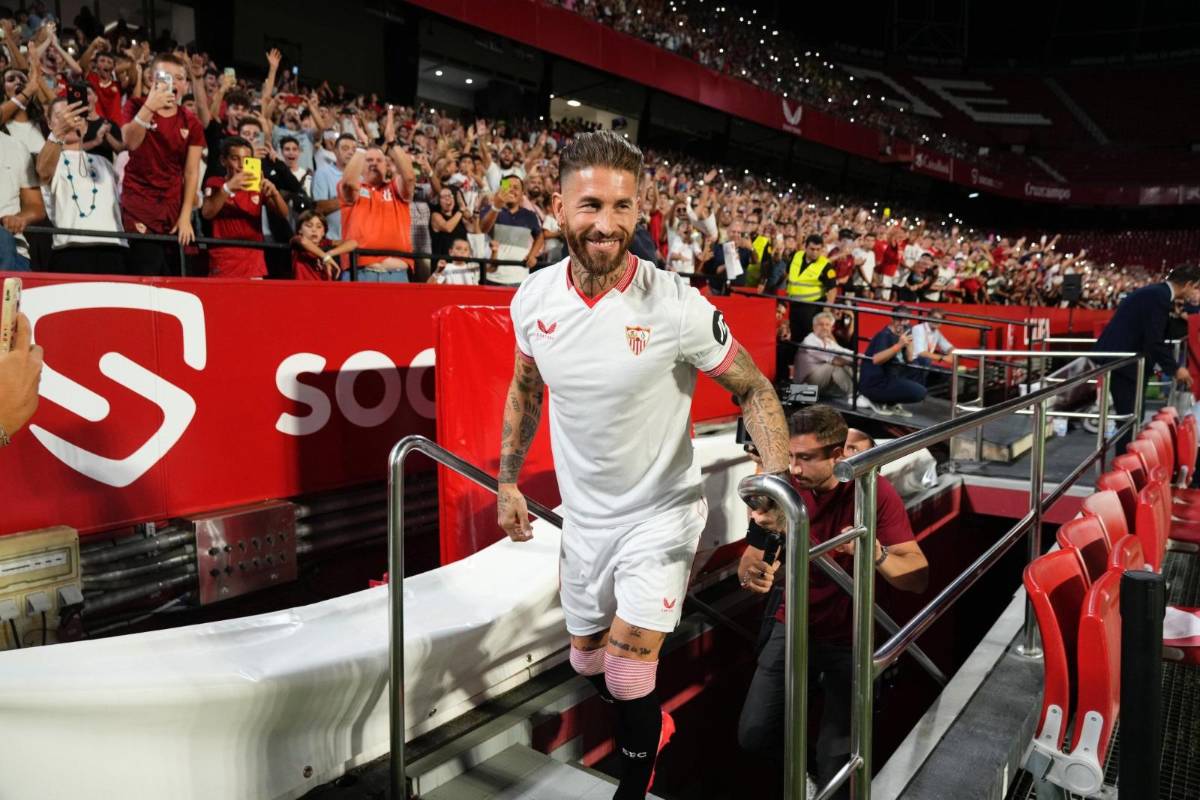 Así fue la emotiva presentación de Sergio Ramos con Sevilla: Sorpresivo mensaje de Modric, motivo de su llanto y Pilar Rubio deslumbra