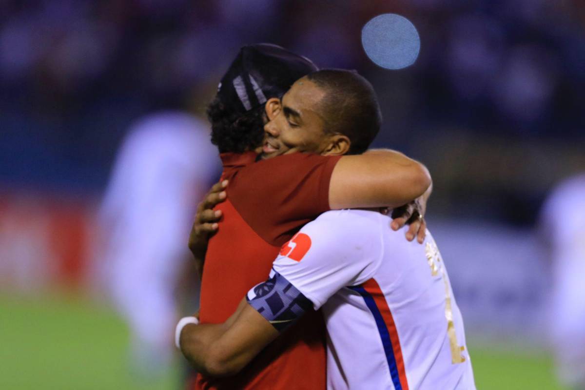 Se olvidó de su lesión y se fue al estadio, lo que Maylor y José García andaban en el pelo y nadie se dio cuenta y ¿con quién celebró Benguché?