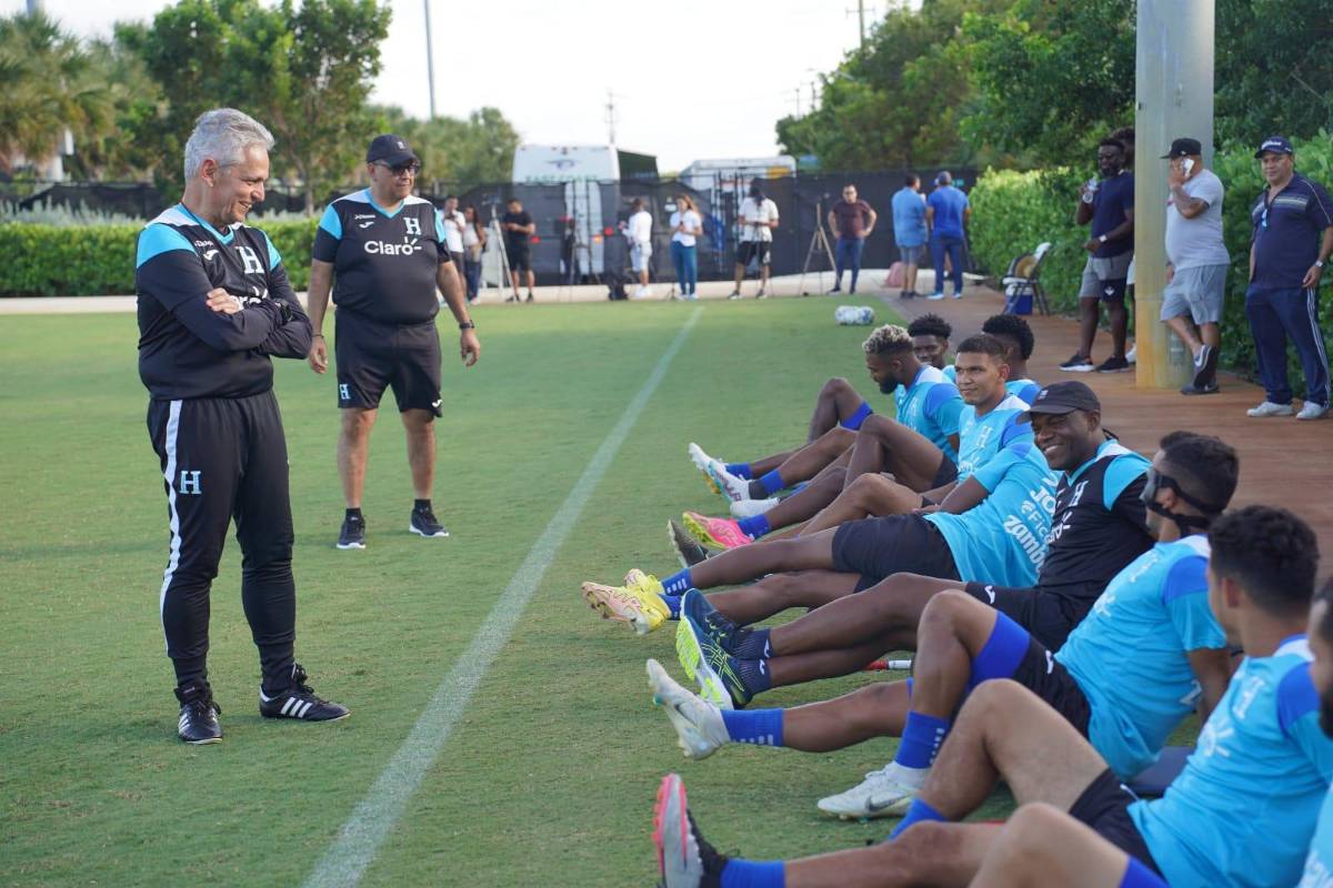 Con todo el arsenal: ¡El potente 11 que usaría la Selección de Honduras contra Jamaica en Nations League!