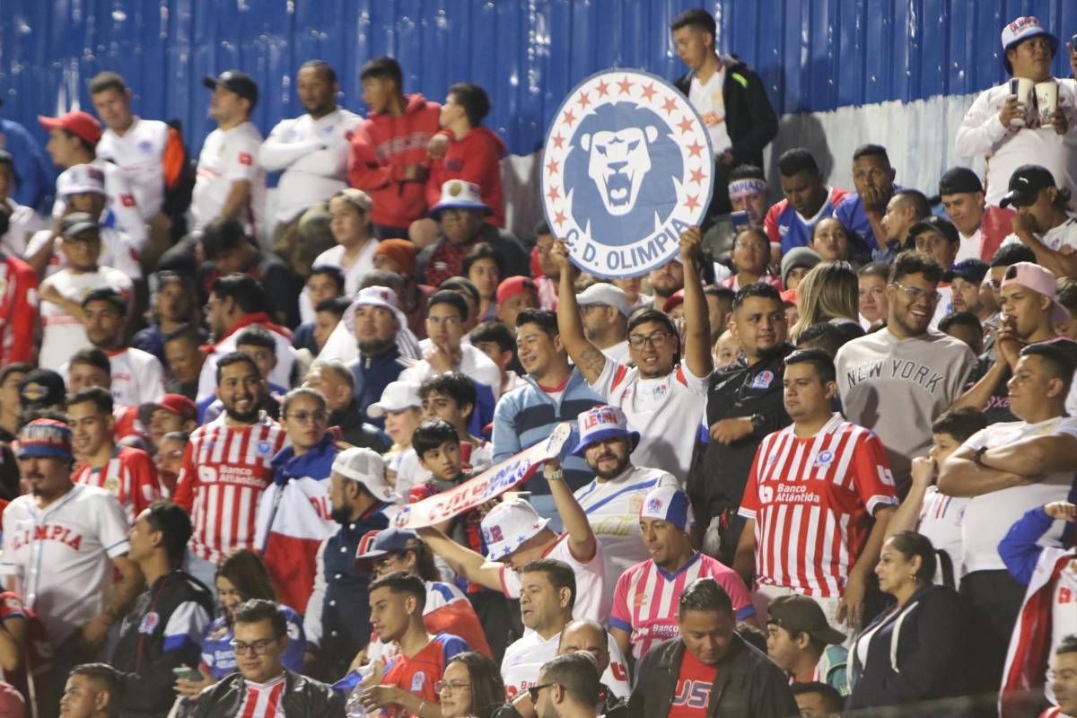Impresionante recibimiento a Olimpia en la final contra Motagua, los tres legionarios europeos que sorprendieron y las dos bellezas