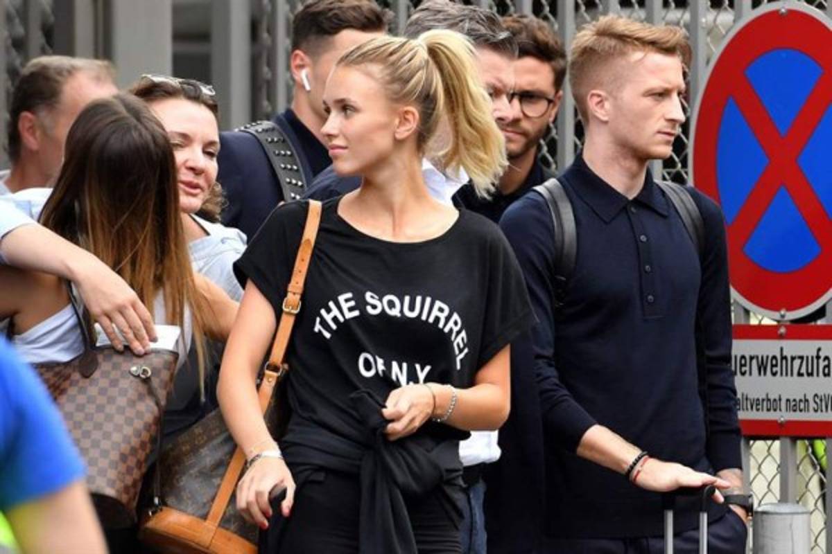 EN FOTOS: La amargura y frustración de la selección de Alemania al llegar a Frankfurt