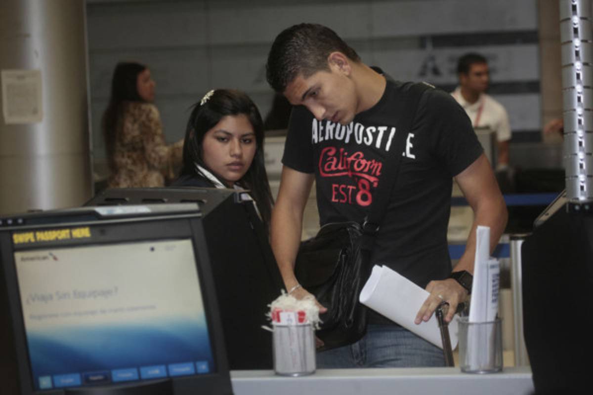 Leverón viajó a Vancouver para unirse a los Whitecaps