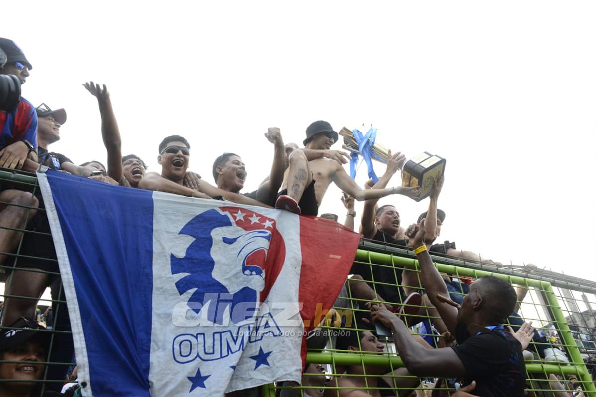 Olimpia se coronó en el Yankel: Menjívar y Beckeles festejan con puros, locura de Araújo y los que celebraron con sus novias